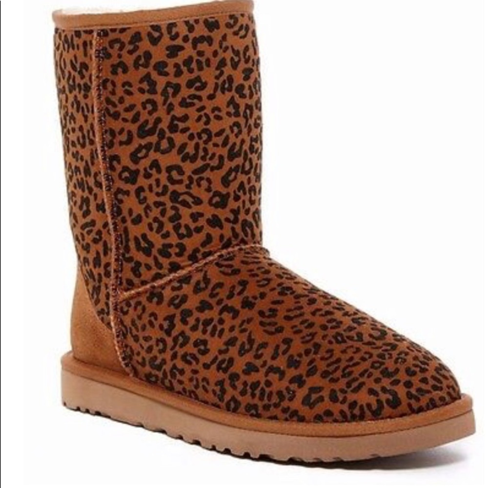 UGG Australia size 8 classic short cheetah boots